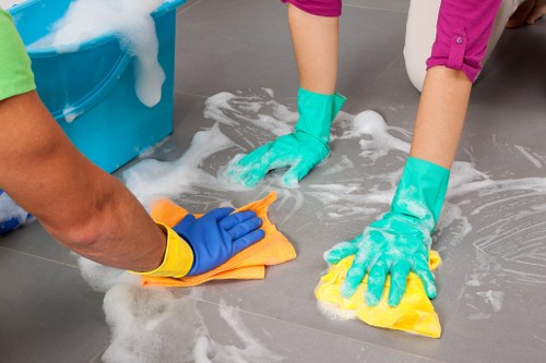 Person using a screen reader to access tenancy cleaning information