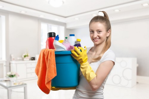 Local oven cleaning in London for a spotless kitchen appliance